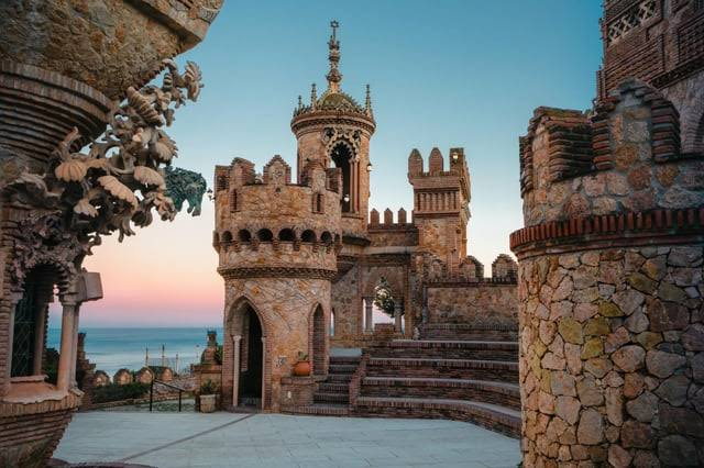 Colomares-Denkmal: die seltsamste Burg der Costa del Sol